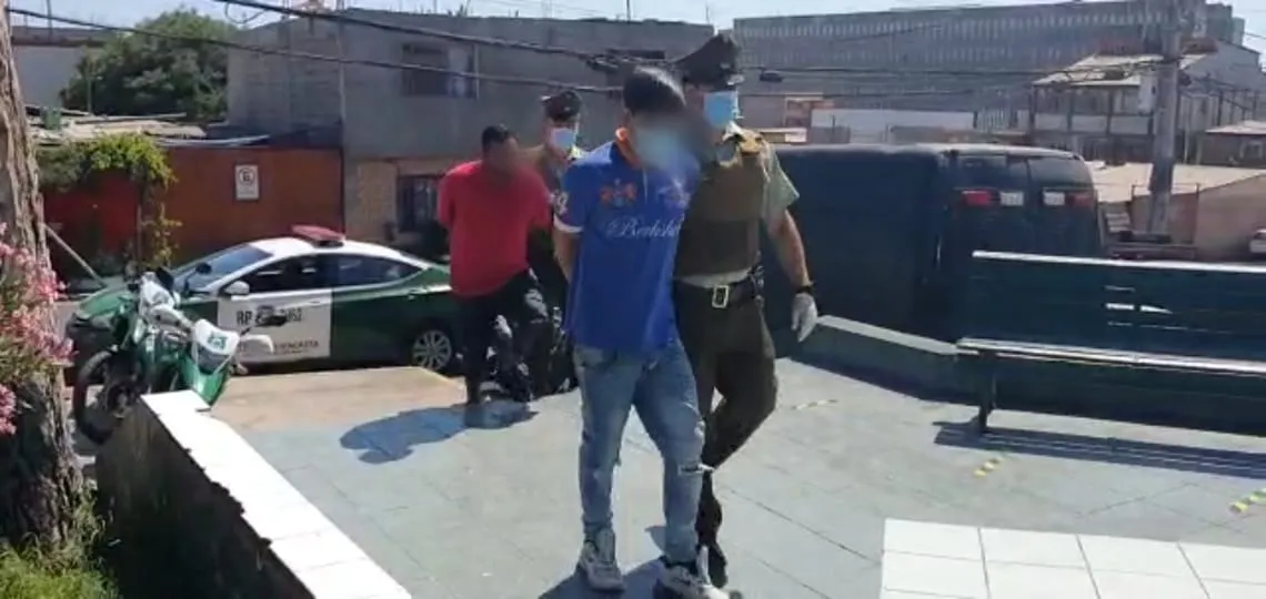 Vecinos alertan a Carabineros de robo de inmueble en Antofagasta.