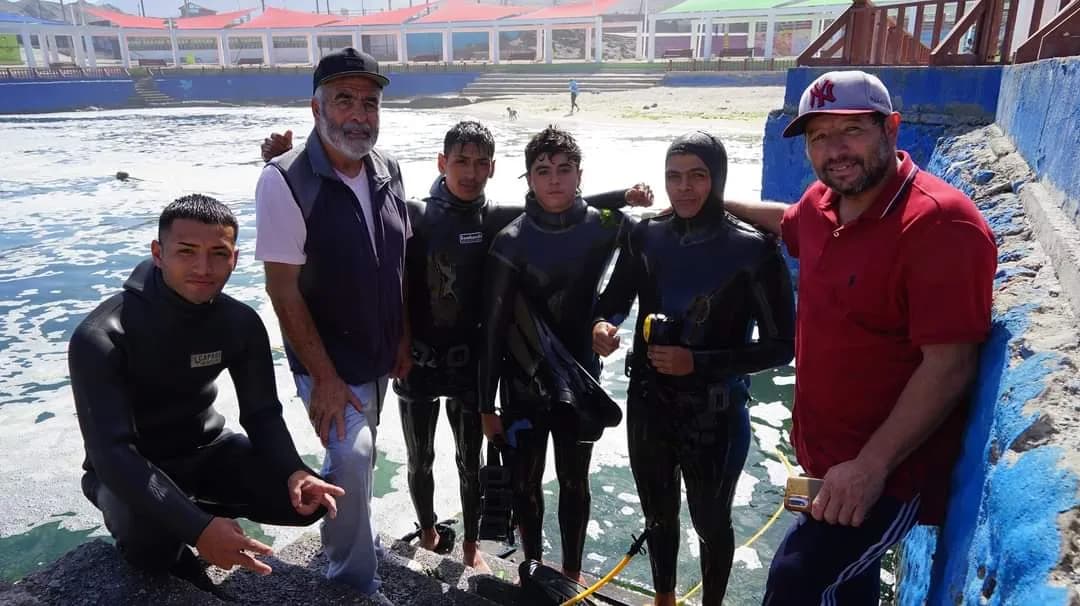 Miembros del Sindicato Buzomar se capacitan para certificarse como buzos mariscadores en Tocopilla