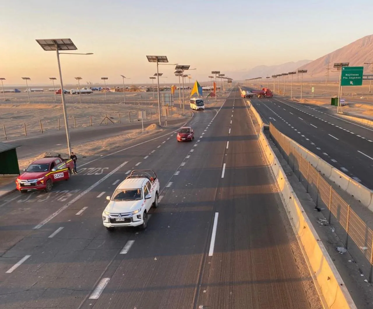 MOP llama a la precaución en rutas por celebración de la Virgen del Carmen en La Tirana.
