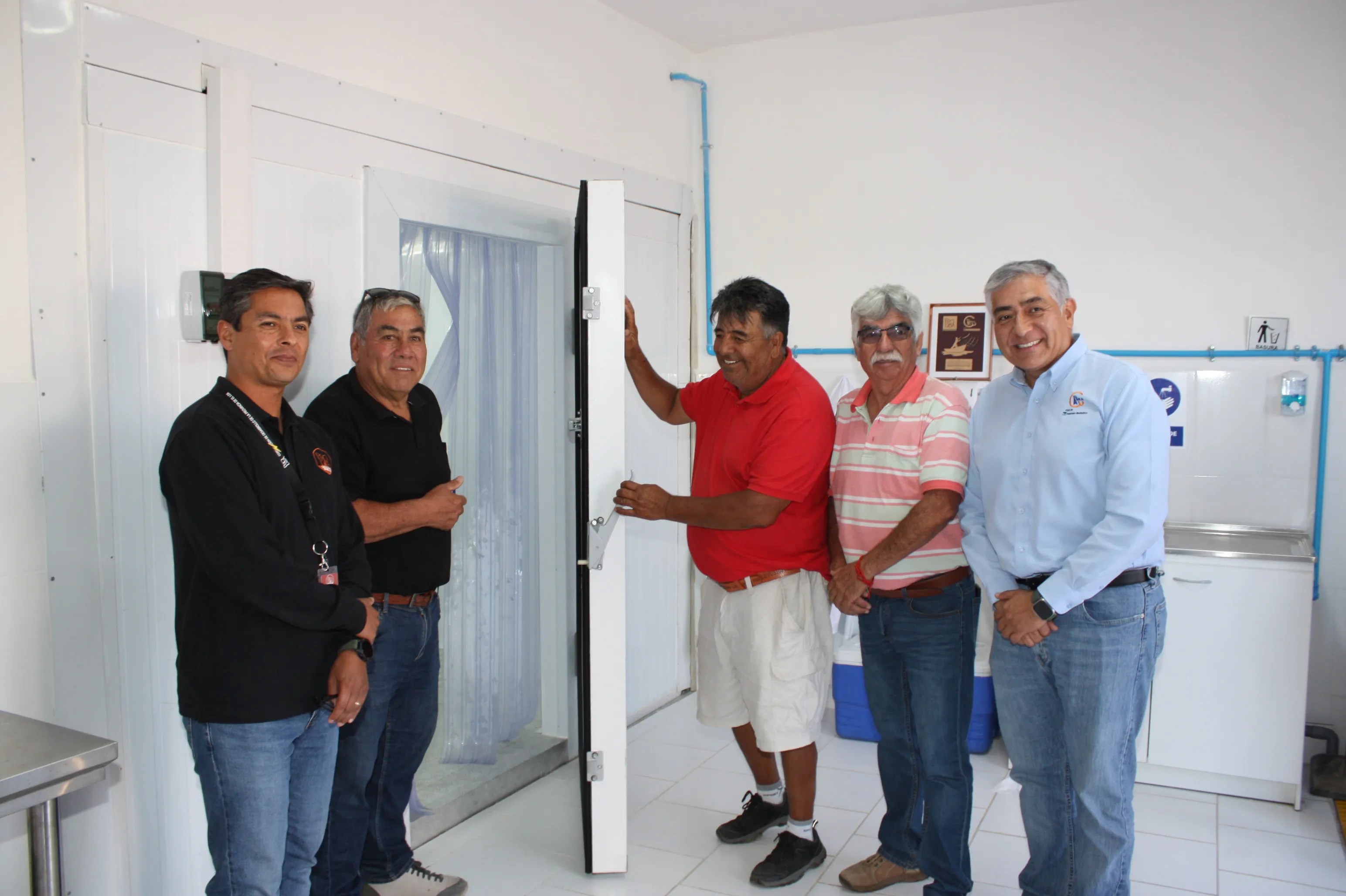 Minera El Abra apoya a pescadores de Caleta Buena con mejoras en infraestructura y una moderna cá...