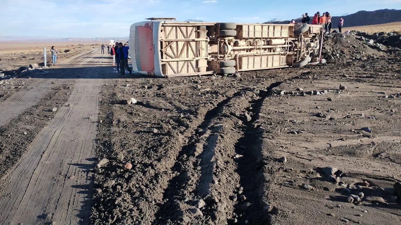 Trágico accidente en la Ruta CH-21 cerca de Ollagüe