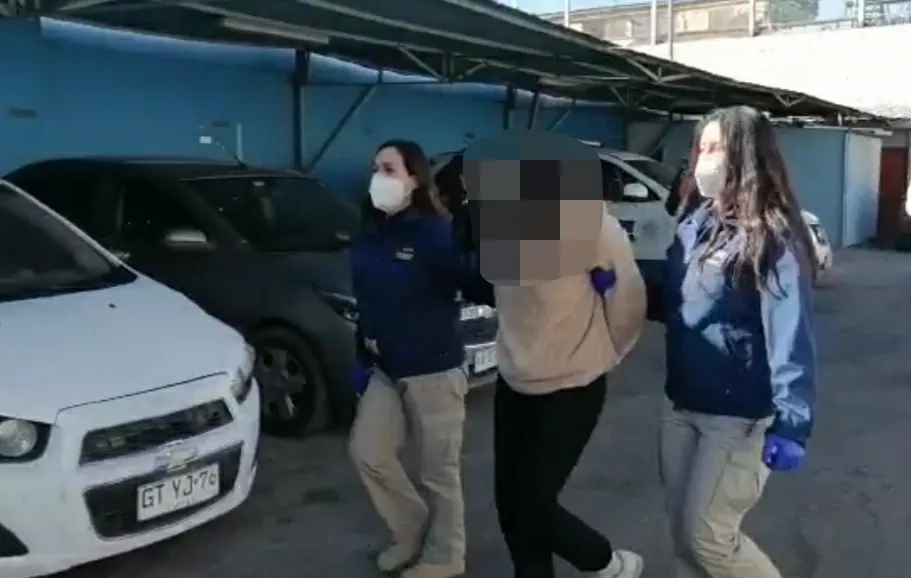 PDI detiene a presunta autora del homicidio de un reconocido artista calameño.