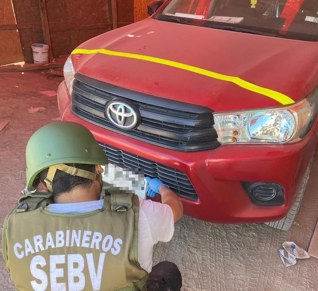 Carabineros detiene a mujer por receptación de vehículos robados