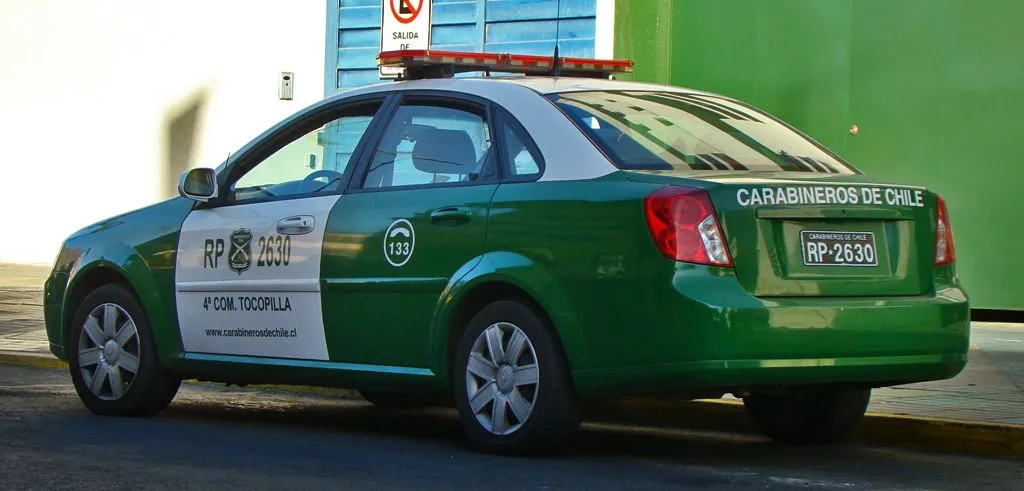 Tocopilla: Carabineros sorprende a 8 extranjeros caminando por la ruta en medio de la noche.