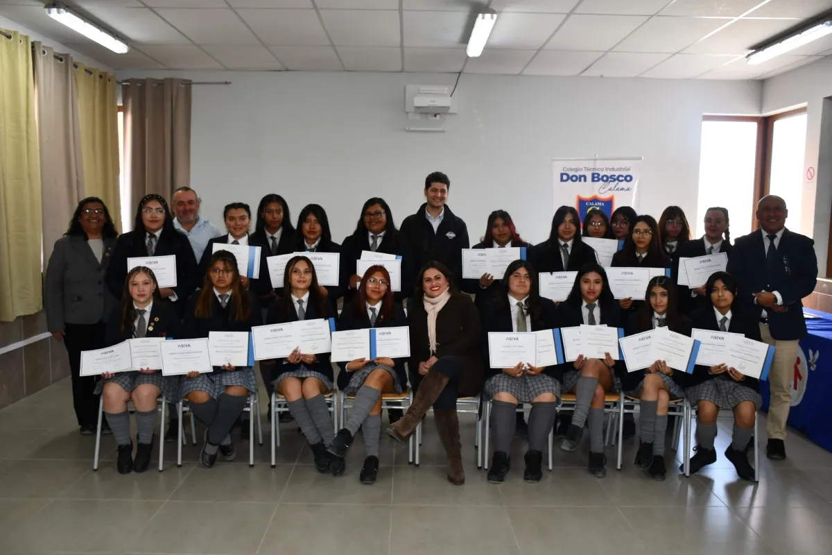20 alumnas de Salesianos Calama culminan con éxito el Programa AMI de Cummins y Sofofa