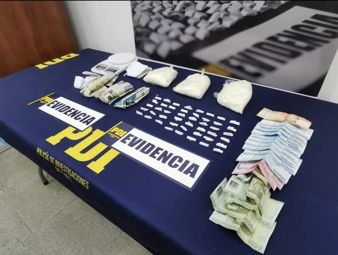 Operativo PDI terminó con un detenido por microtráfico en la población Ayquina.