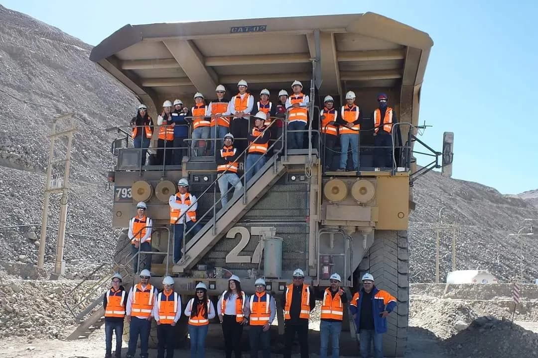 Estudiantes del Liceo Politécnico de Tocopilla visitaron El Abra y conocieron su proceso productivo.