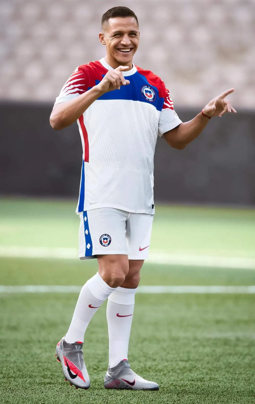 Detalles de la nueva camiseta de la selección chilena y una revolucionaria tercera equipación.