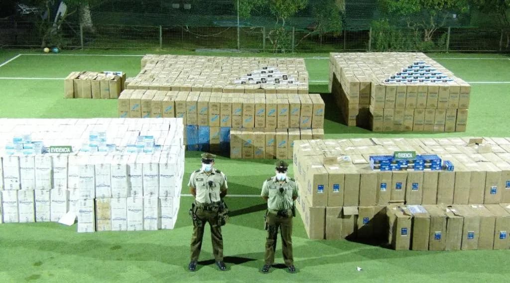 Histórica incautación de contrabando de cigarrillos.