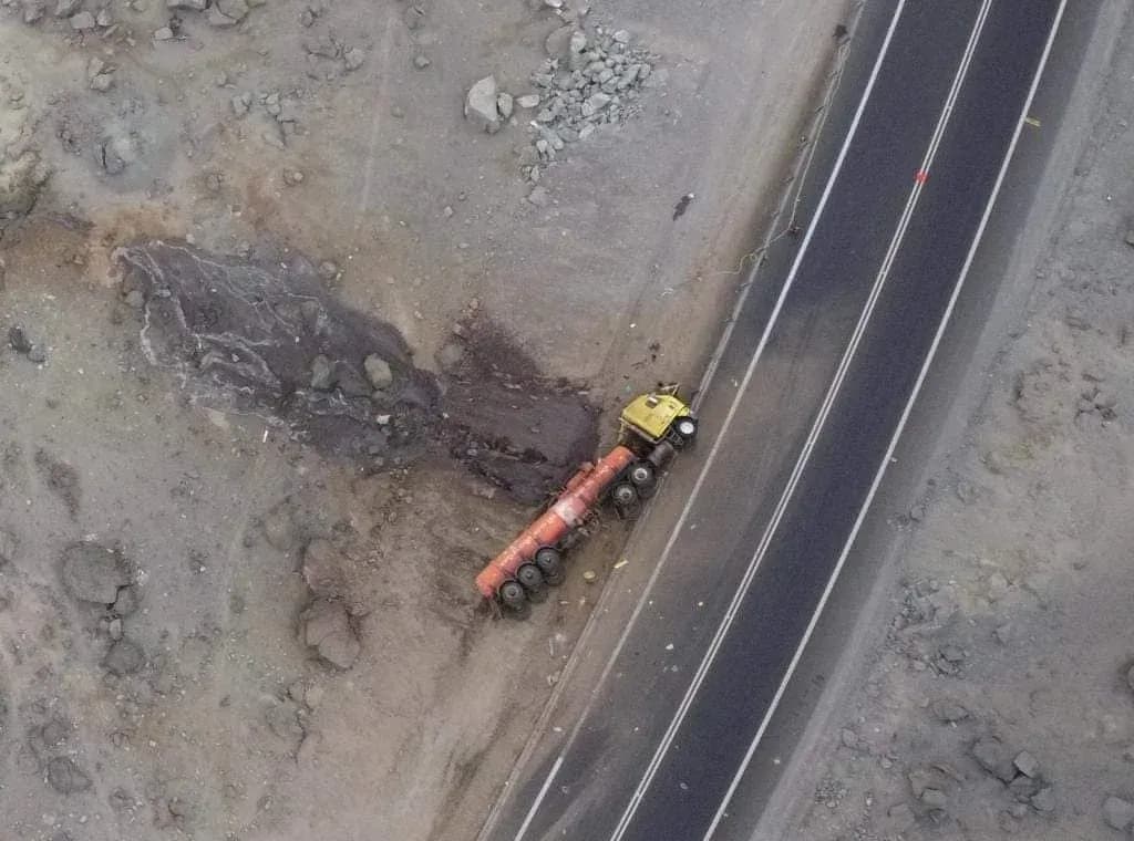 El Primer Tribunal Ambiental autorizó la suspensión del transporte de sustancias corrosivas que r...
