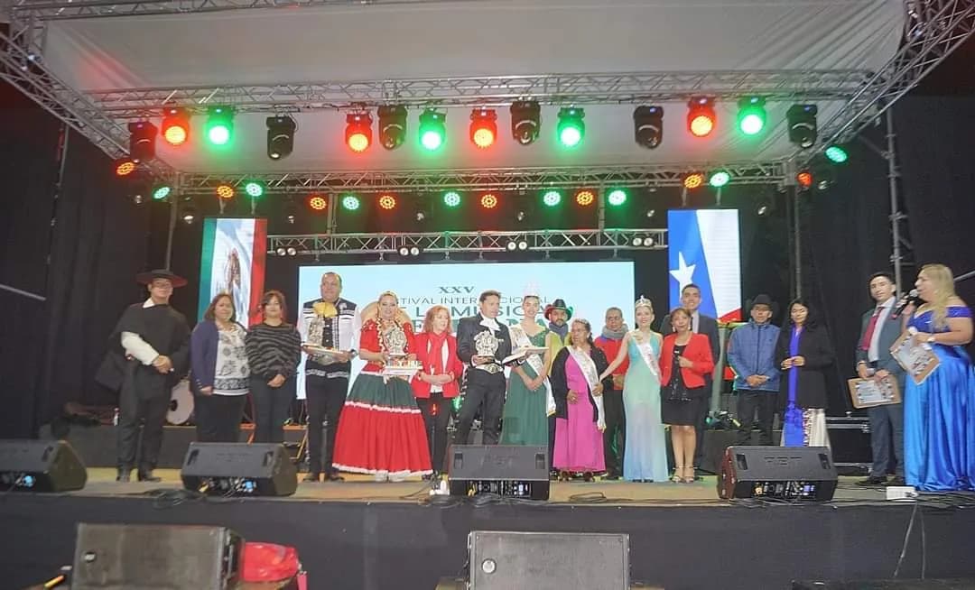 Tocopillano triunfa con la serie Golden en el Festival Internacional XXV de la Música Mexicana