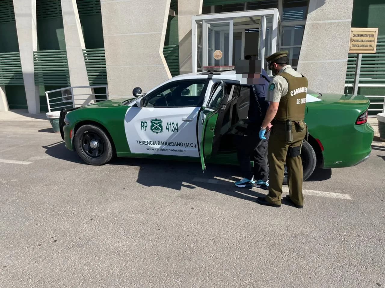 Seis detenidos por robo de vehículo en Antofagasta.