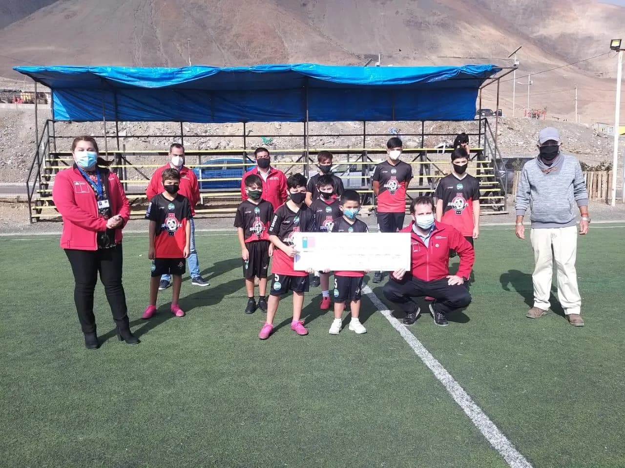 Esta tarde estuvo llena de sonrisas de niñas y niños, esas que llenan el corazón