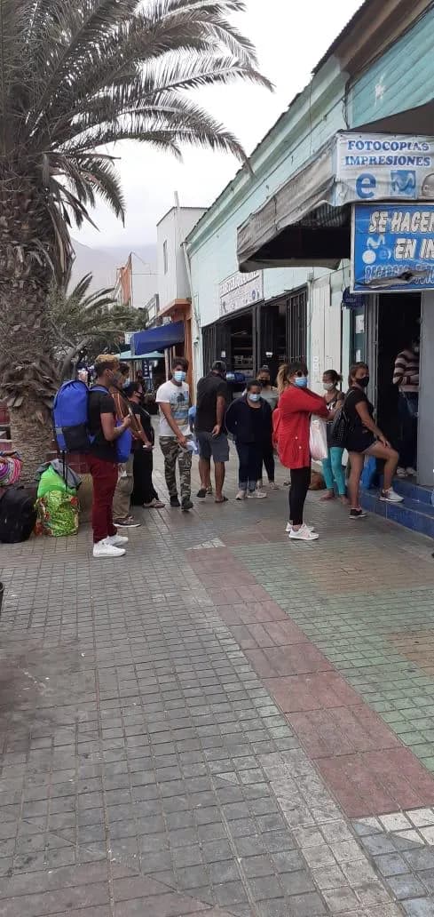 Carabineros detiene a 2 sujetos que emitían permisos falsos.