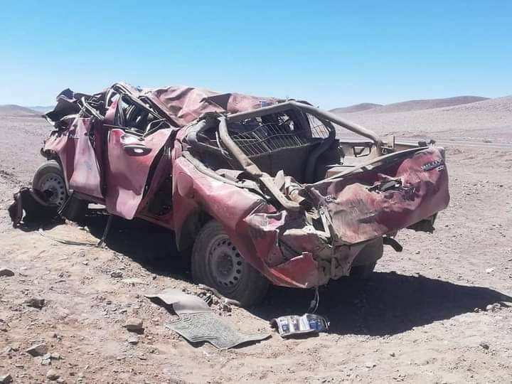 Conductor falleció tras volcar en ruta a San Pedro de Atacama en camioneta robada.