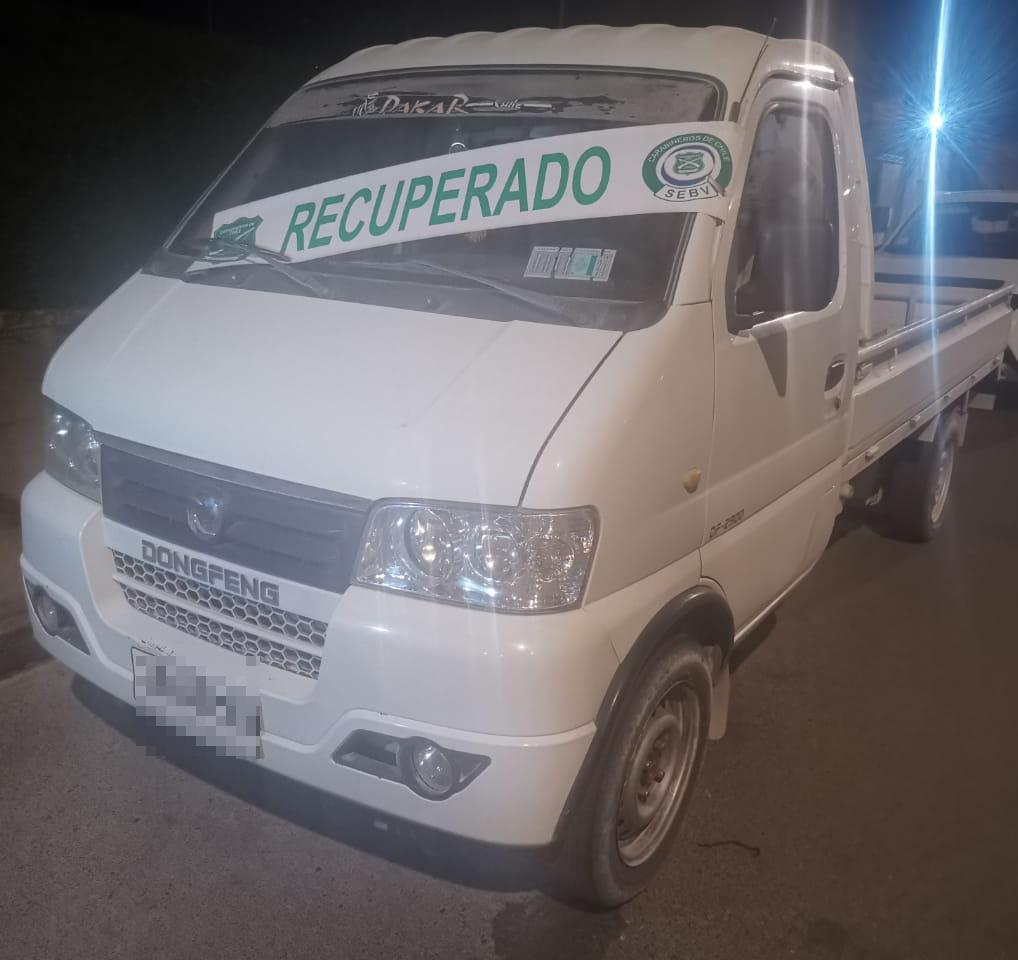 Carabineros de la SEBV recupera camión ¾ robado en Calama.