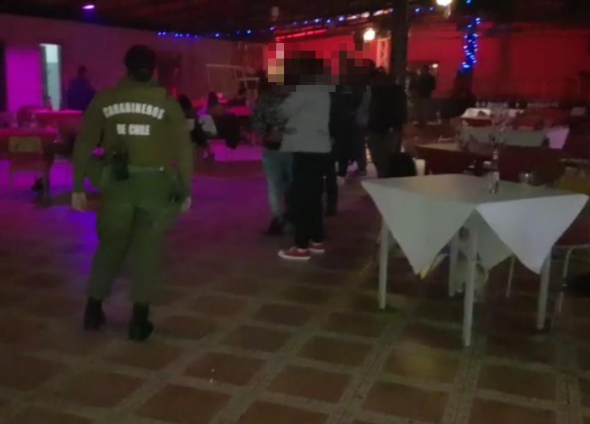 90 detenidos en nueva fiesta clandestina en Calama.