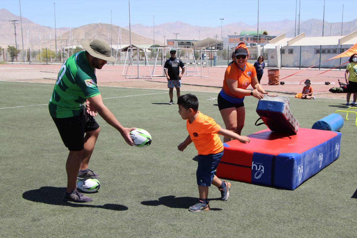 Voluntariado de Minera El Abra apoya el fomento del rugby en la región.
