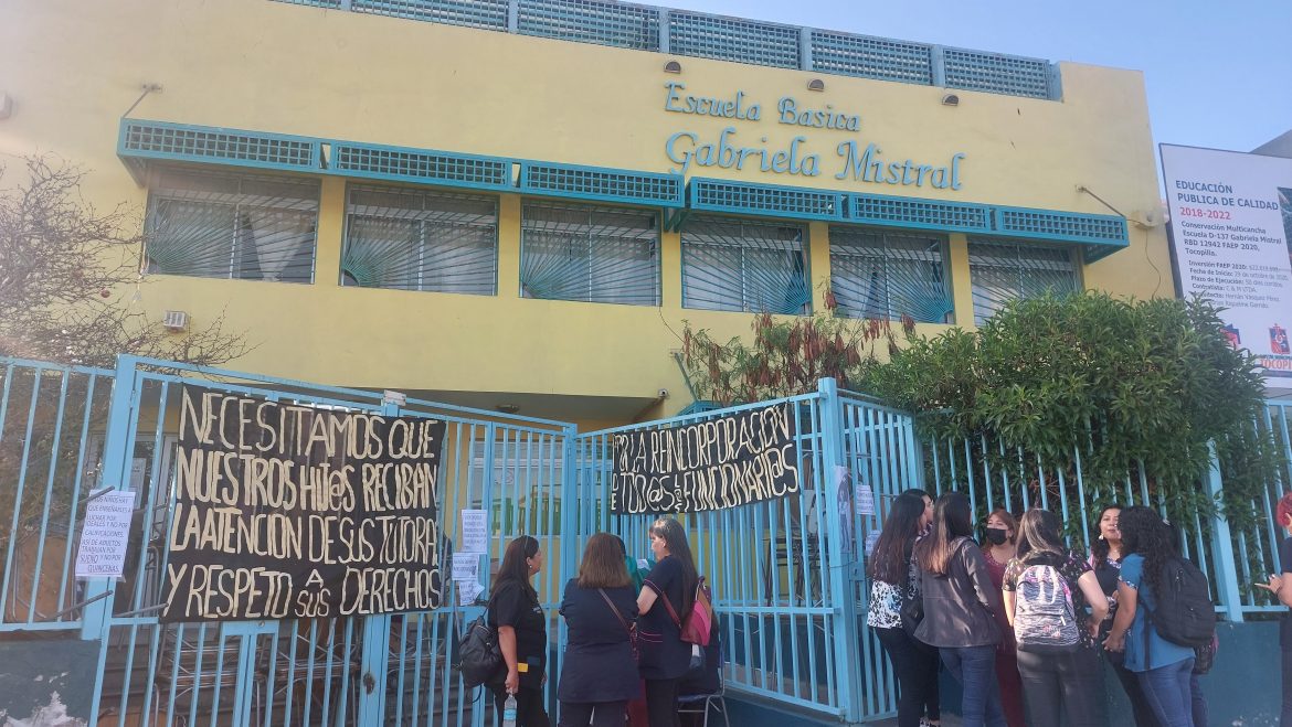Escuela Gabriela Mistral de Tocopilla Amanece Tomada por Apoderados.