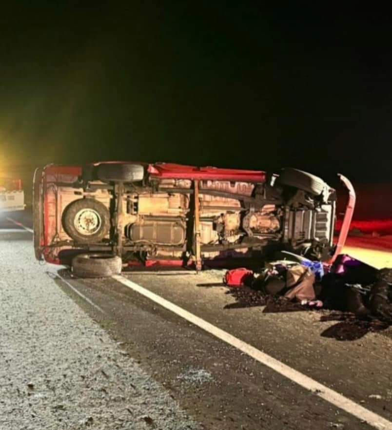 Fatal accidente en Ruta B-70: Fallecen dos personas y tres resultan heridas tras vuelco de camioneta
