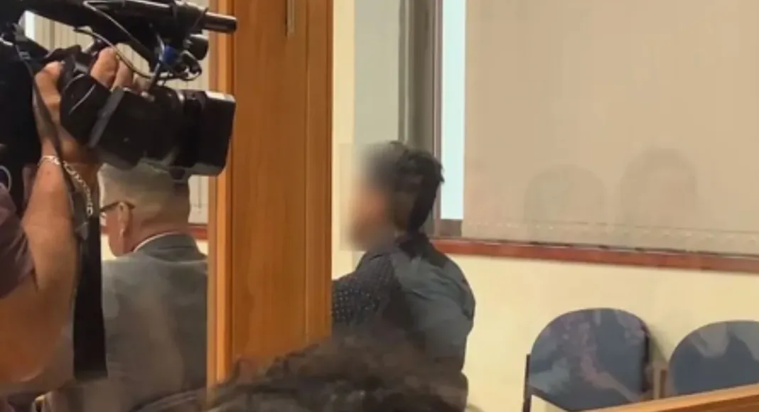 Ex apoderado de Escuela D-68 formalizado por amenazas y daños a docente Katherine Yoma en Antofagasta