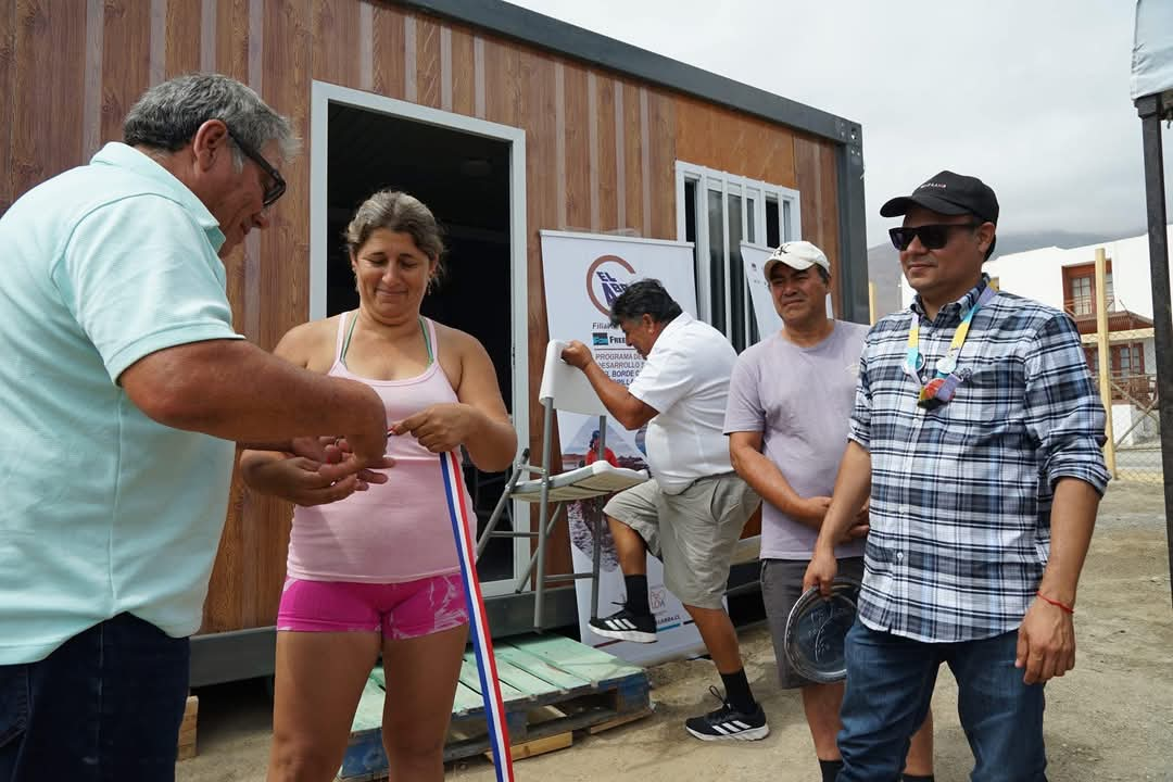 Caleta Buena inauguró un espacio multiuso con apoyo de El Abra